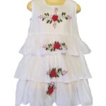 Vestido de niña bordado sin mangas